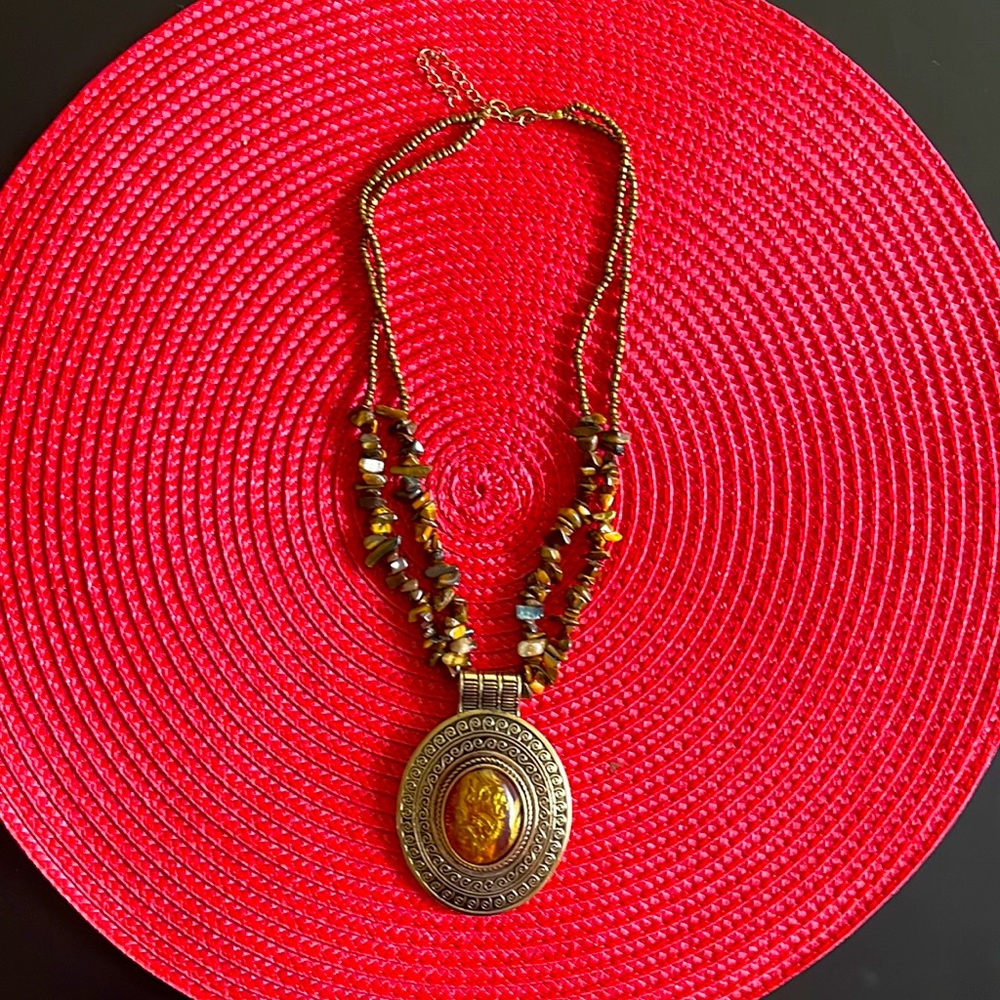 Little stones, Oval Cromé pendant, Not so small not so big 😊